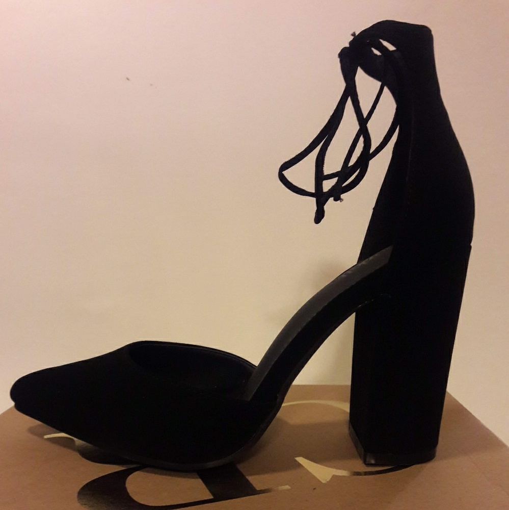 Chunky Heel Black Pumps